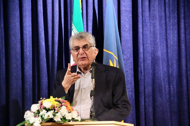 در نکوداشت هشتادمین زادروز زمانیان مطرح شد/ زمانیان؛ پژوهشگری الهام بخش، ادیبی با فضیلت