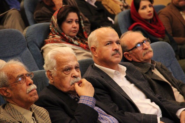 مدیر دانشنامه فارس در مراسم نکوداشت امین فقیری: ناگزیر از مردمی کردن ادبیات هستیم