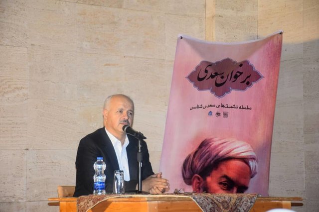 کمالی سروستانی تاکید کرد/ضرورت تغییر نگاه مراکز آموزشی در استفاده از متن‌های کلاسیک