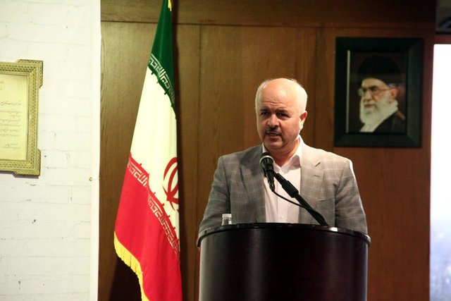 بر بلندای هشت دهه با اوجی