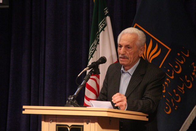 مدیر دانشنامه فارس در مراسم نکوداشت امین فقیری: ناگزیر از مردمی کردن ادبیات هستیم