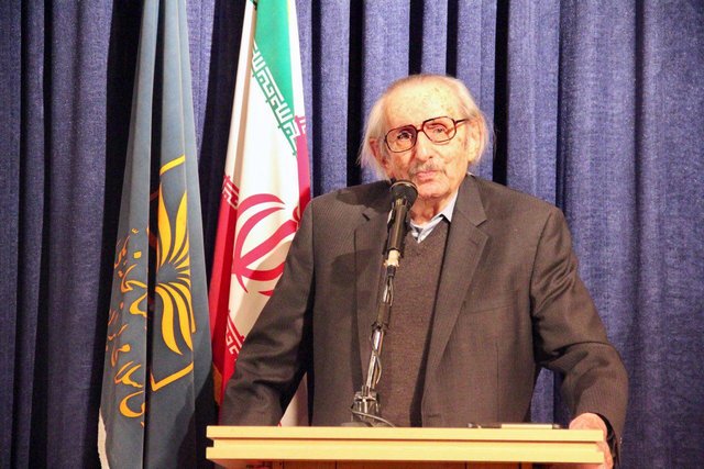 بزرگداشت «پرهام» در مرکز اسناد و کتابخانه ملی فارس: پایه گذاری سازمان اسناد ملی ایران؛ بزرگ ترین افتخار من